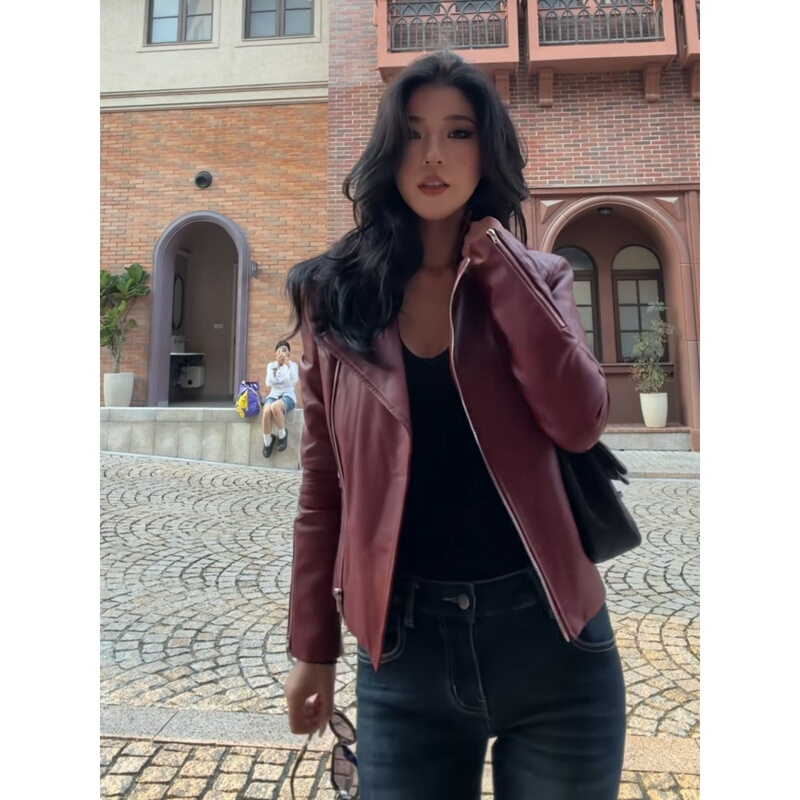 American-Style Red Short Leather Jacket with Lapels for Women, Autumn Slim-Fit Waist-Cinching Biker Jacket for Petite Figures
