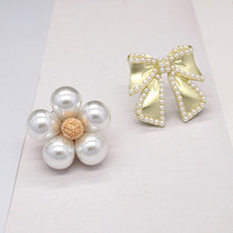  Simple pearl flower Yajin pearl bow Korea Dongdaemun fashion brooch accessories wild corsage pin