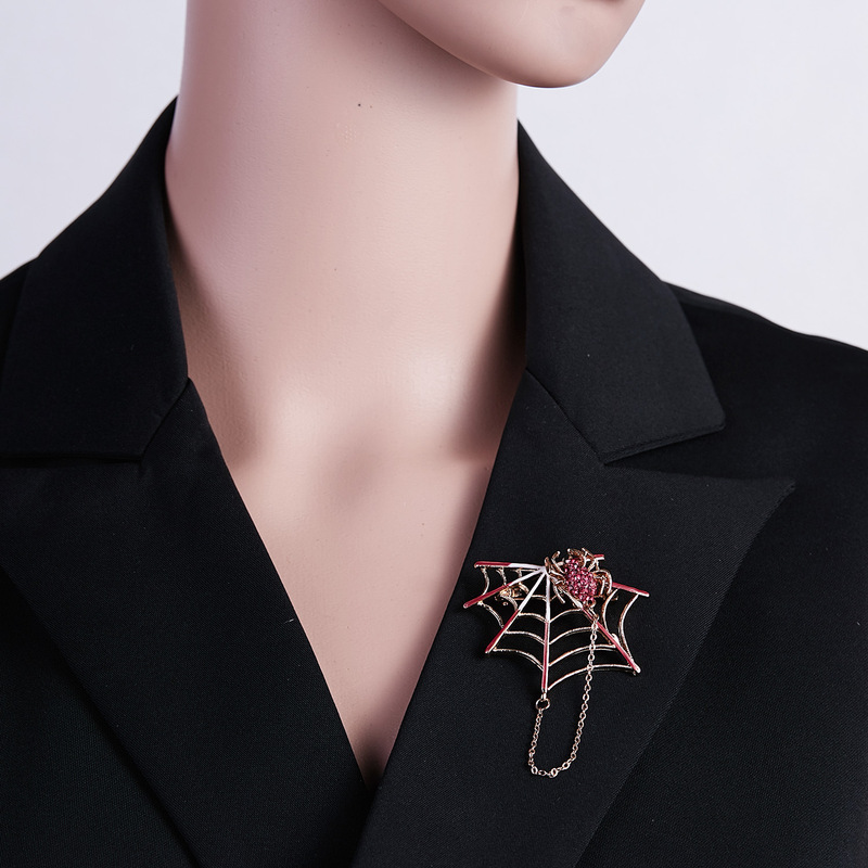 European and American Rhinestone Pink Spider Chain Spider Web Brooch Women's Suit Brooch Halloween Decoration Accessories Fashion Gifts