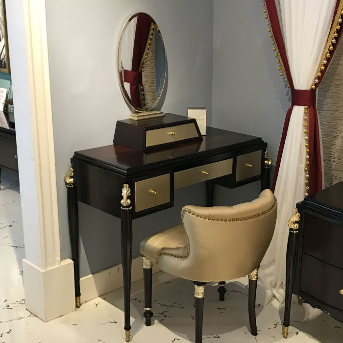 Eurostyle Neoclassical Makeup Desk Luxurious Carved Champagne Gold Makeup Table Postmodern Makeup Table American Makeup Table