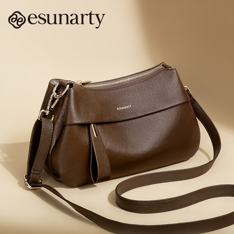 Practical Gift for Mom, Genuine Leather Women's Crossbody Bag, New Fashionable Lightweight Shoulder Underarm Bag, High-End Women's Model Practical Gift for Mom, Genuine Leather Women's Crossbody Bag, New Fashionable Lightweight Shoulder Underarm Bag, High-End Women's Model