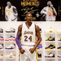 Kobe Bryant Figure Upgraded Curry James Iverson Madison Rose Durant Limited Edition Souvenir Model