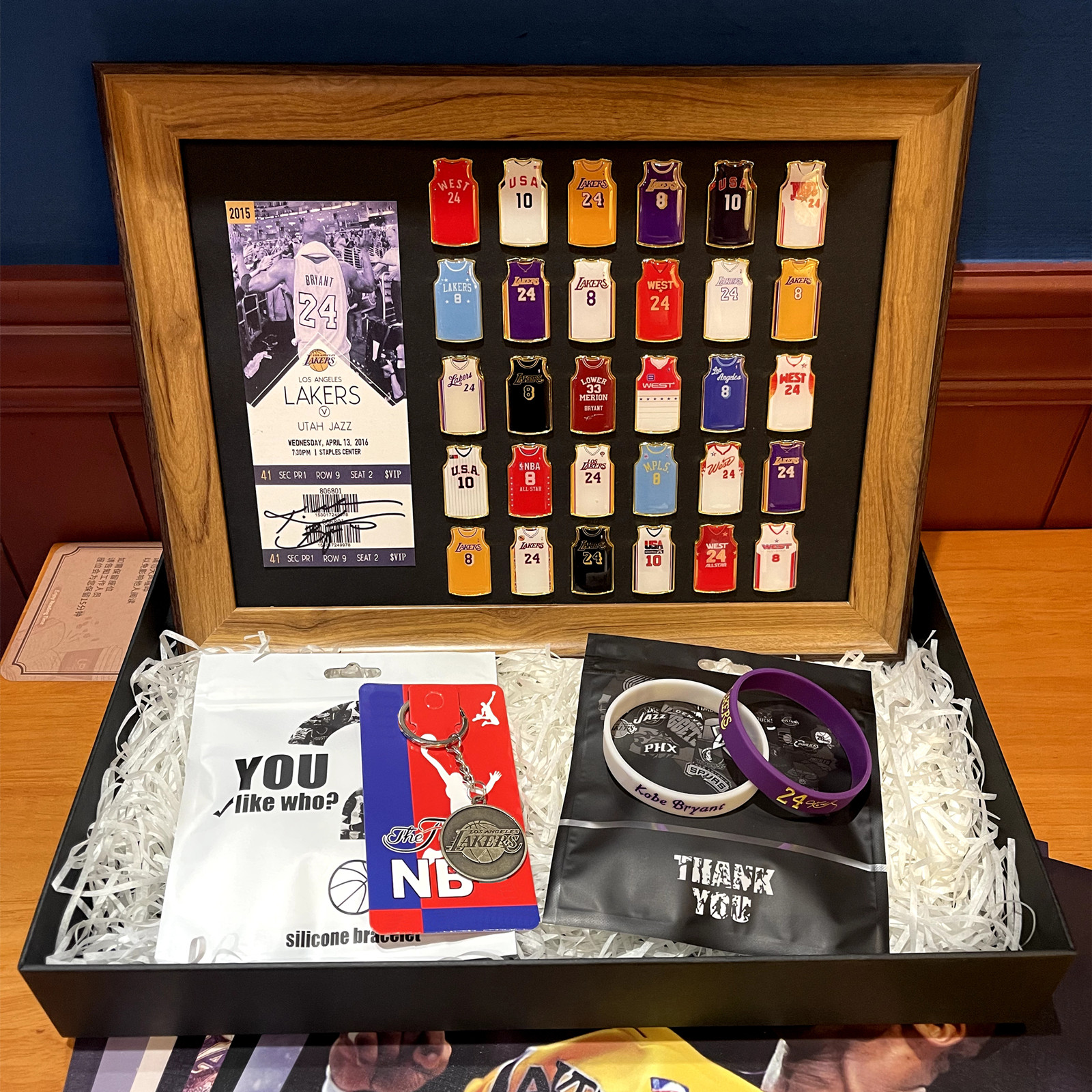 Kobe Bryant James Curry Thompson Leonard McGrady jersey badge photo frame peripheral hand-made birthday gift male