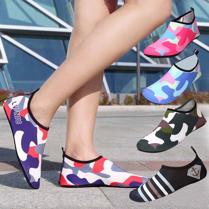 Lovers diving shoes in water children snorkeling barefoot sticking skin shoes swimming adult anadromous female non-slip anti-cutting beach shoes