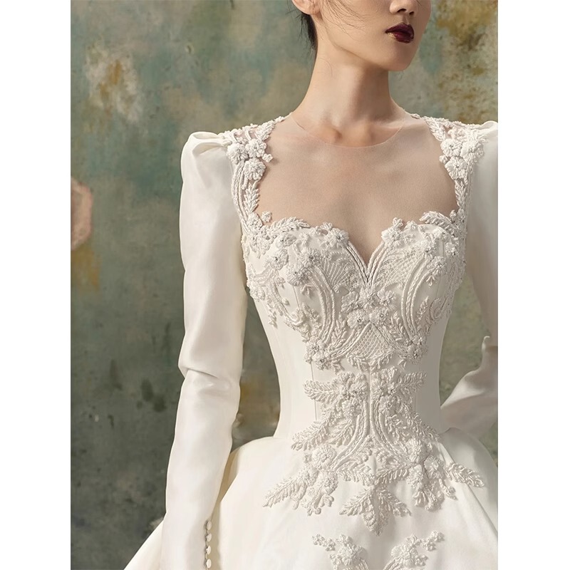 Satin Main Wedding Dress for the Bride 2026 New High-End Long-Sleeved French-Style Light Tulle with a Train, Vintage Heavy Craftsmanship, Suitable for Reception and Departure