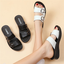 Mother slippers wear leather soft bottom middle-aged middle-aged sandals and slippers slope with middle-aged and elderly cool women summer non-slip