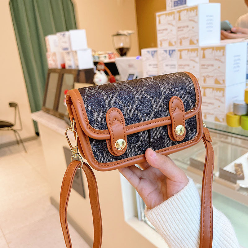 Girl handbag Handbag Tide 2021 new fashion carrying Baumys imploding 100 hitched little girl obliquely satchel with zero purse