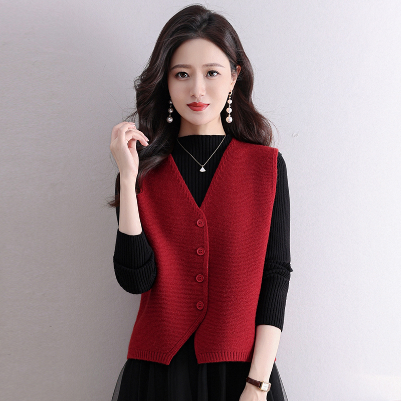 Knitted Wool Red Vest for Women, Outerwear, 2026 Autumn and Winter New Style, Paired with Skirts, Layered Vest, Short Sweater Vest