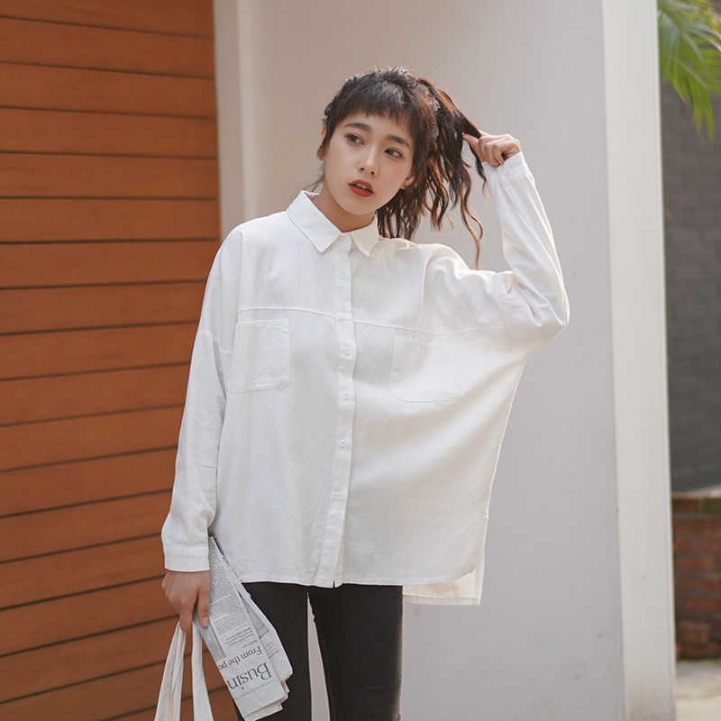 Shirt women's blouse design sense niche early autumn lazy style 2021 new spring temperament shirt white long sleeves