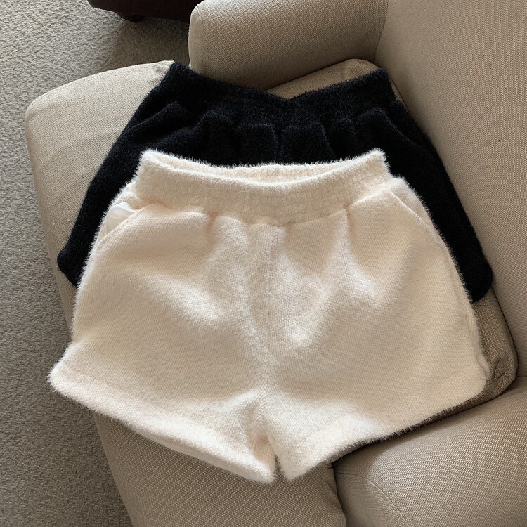 Trendy A-Line Wide-Leg Shorts for Women, Autumn and Winter Korean Style 2023 New High-Waisted Straight-Leg Slimming Boot Shorts, Casual Pants for Outerwear