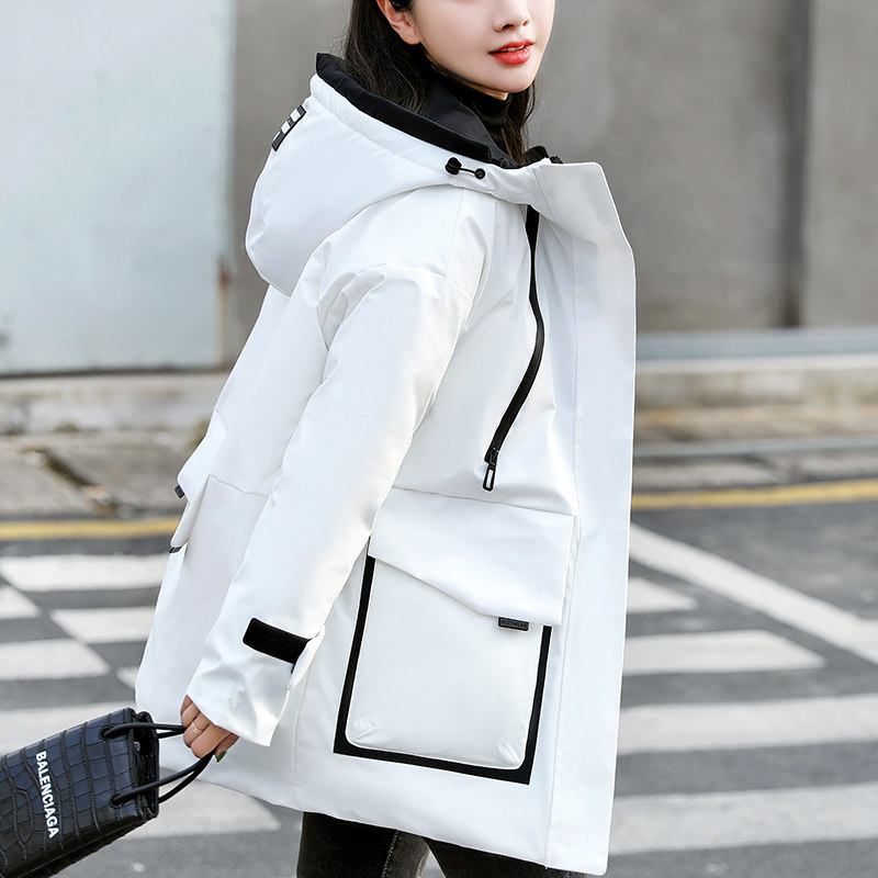 Fashion Foreign Pie Light Burst Design Sensation Small crowdsourced short Subduvet jacket jacket jacket 2021 New female winter