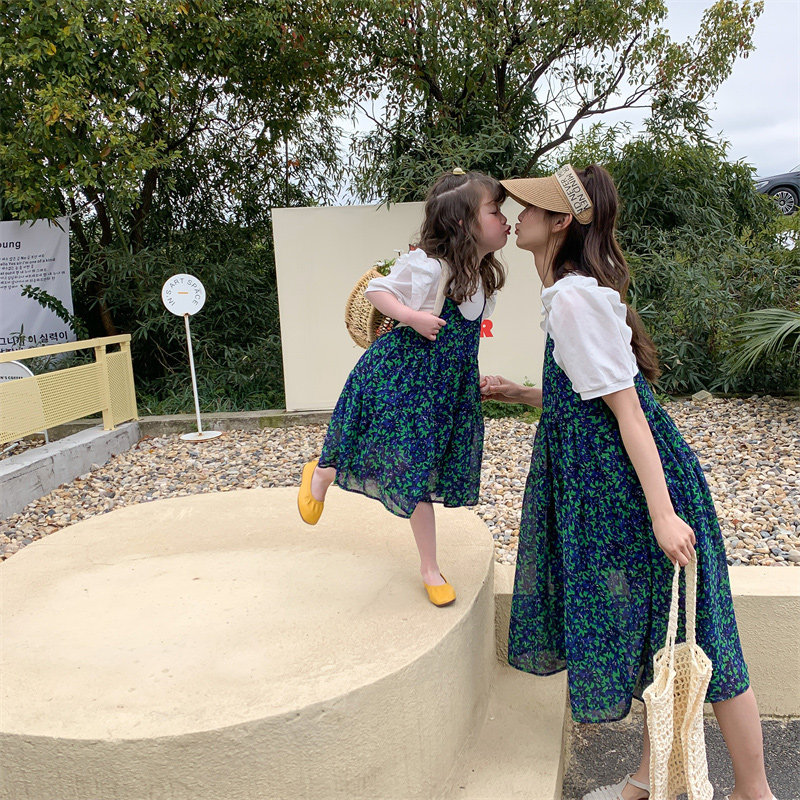 Online Red Kiss Costume 2022 New Fried Street Shatter Snowspun Ocean Dress Korean Version of Two Mother-daughter Dress