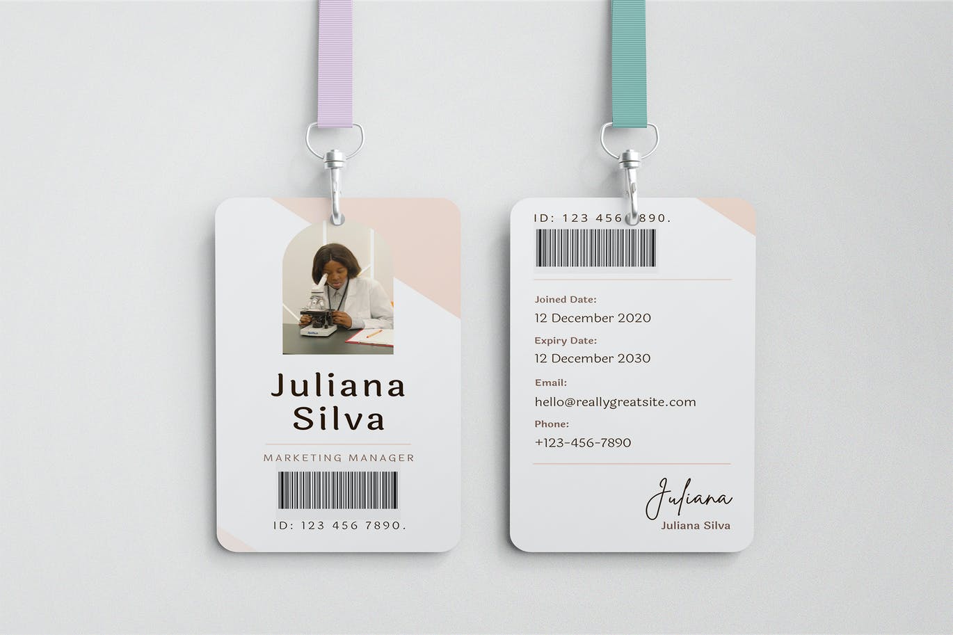 工作证/工牌/身份ID卡设计样机模板 ID Card Holder Mockups