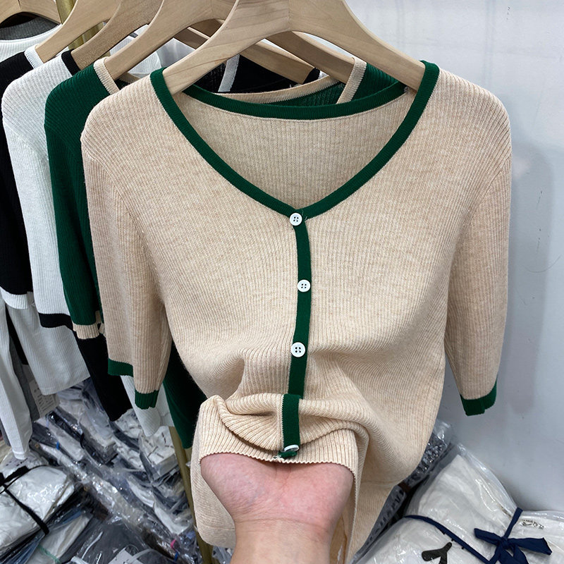 European design sense color matching round neck button middle sleeve soft waxy knitted sweater top 2022 spring and autumn women's new sweater