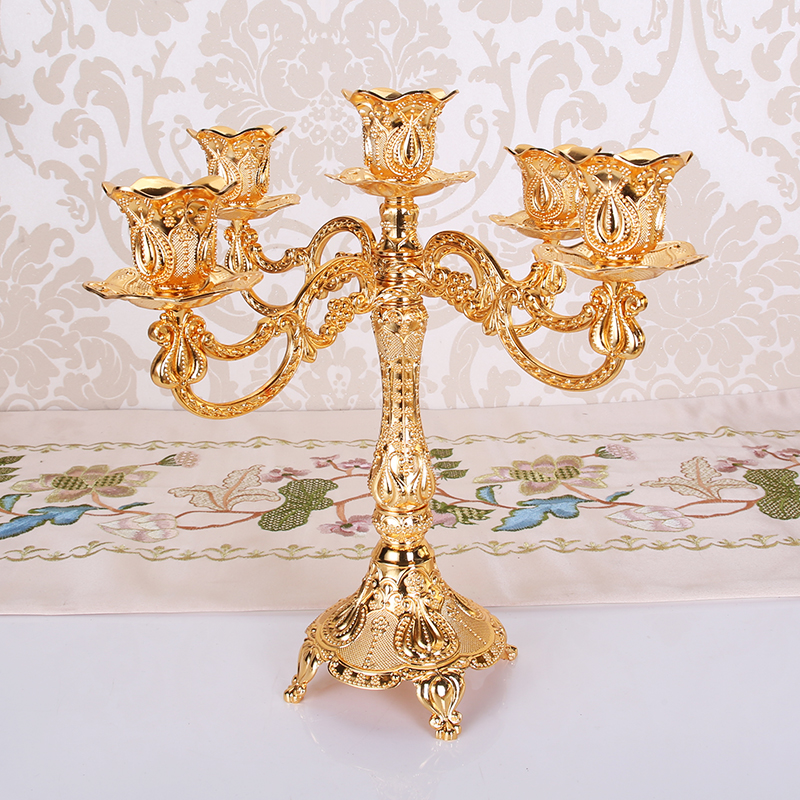 Luxurious European-style table Dining Room Soft Adornment Swing Piece Eurostyle Candlelight Dinner Props Metal Wedding Wax Candle Holder