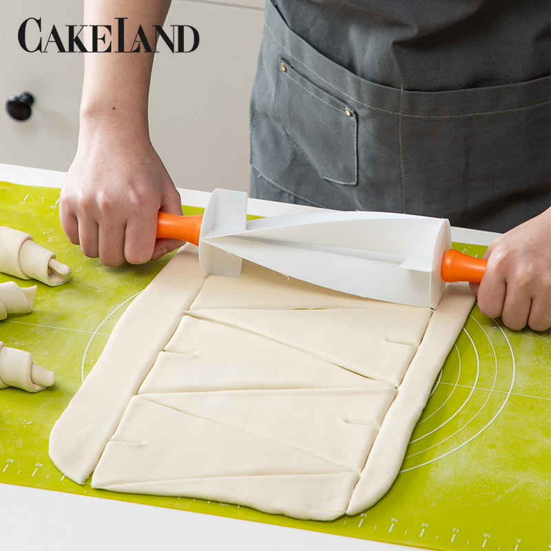 Horn Bag Cutter Japan Import Cakele And Home Baking Bread Goat Corner Bag Cutting Leather Tool Roller Knife