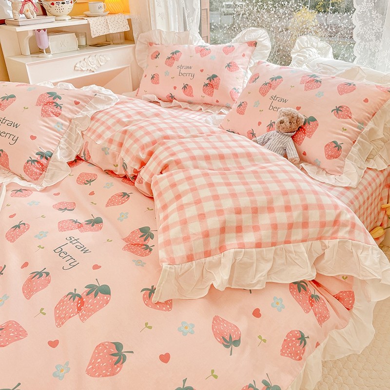 ins Han Department cute little strawberry pure cotton four pieces Teen Hearts Lace quilt cover All cotton bed Bedding 1 8 Bed Skirt