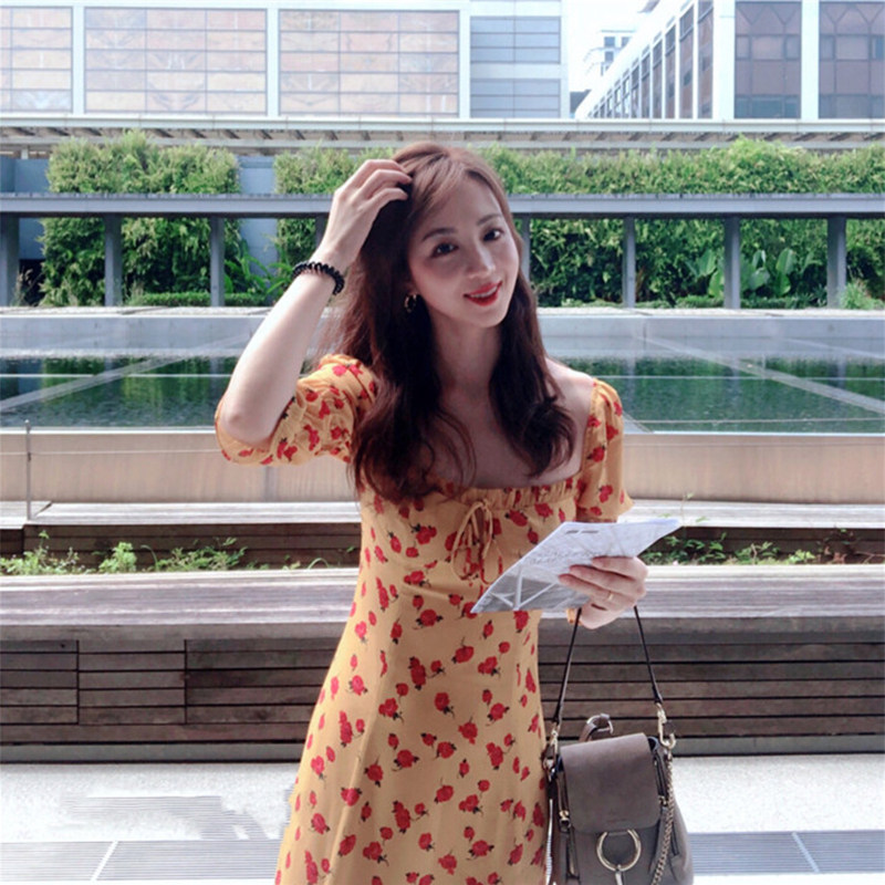 Hainan Sanya beach skirt female 2022 new Thailand seaside holiday skirt is thin chiffon floral dress super fairy