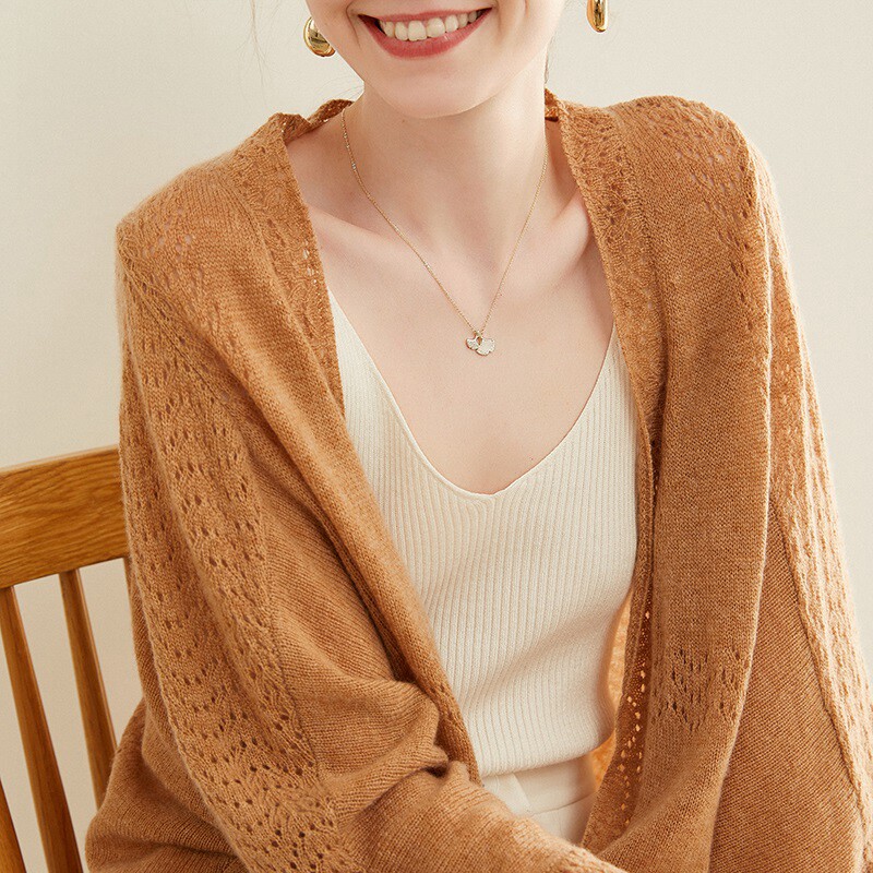 Cardiovert knitted jacket female spring autumn Korean version thin section Loose Hook Flower Hollowed-out Short 70% sleeves wool Outer lap jacket