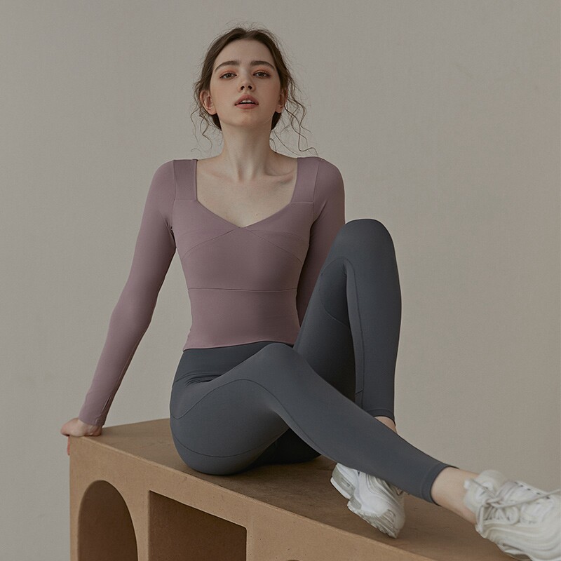 Yoga Suit Woman Summer Style Long Sleeve Tight Fit With Chest Cushion Two Sets Temperament Elegant Fitness Room Running Sportswear