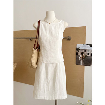ເສື້ອຢືດ linen ແບບ minimalist ຝຣັ່ງແລະຊຸດກະໂປງສອງສິ້ນ