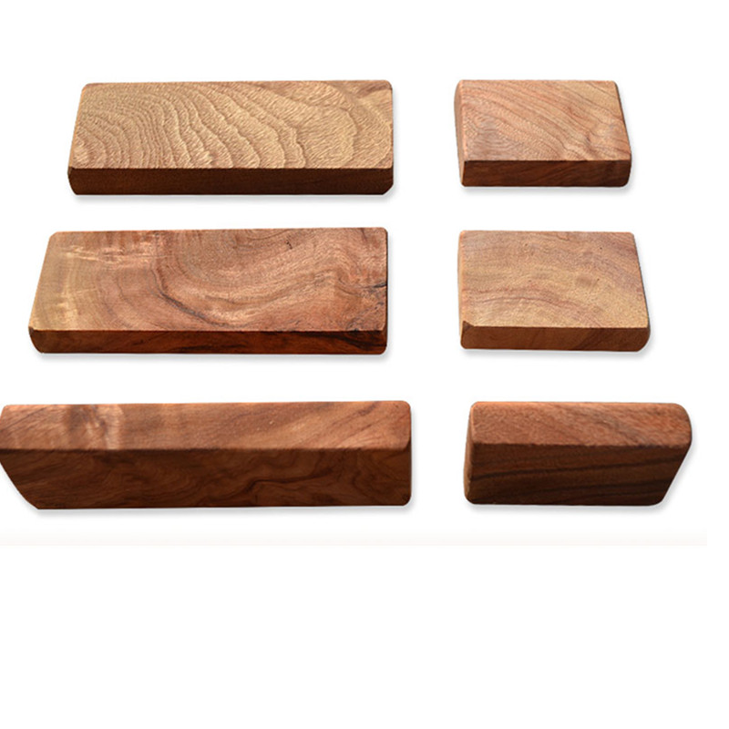 Millennium natural fragrant camphor wood strip wardrobe insect-proof mothproof raw wood chips deworming soil sinking tree roots red camphor wood block old wood
