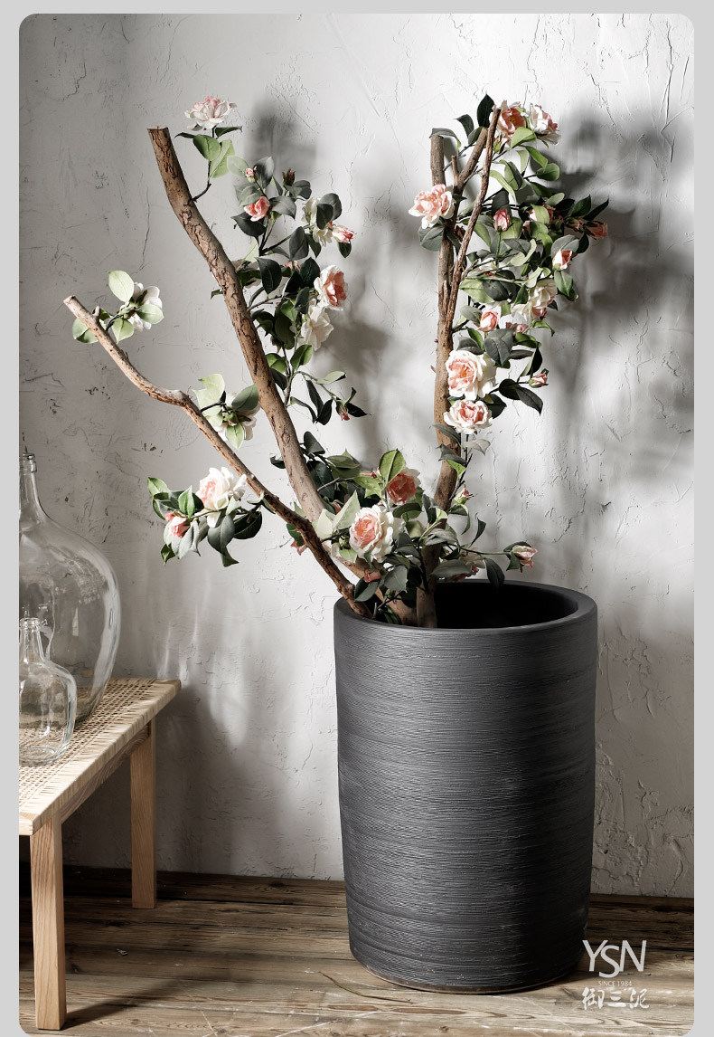 Nordic flowerpot contracted pure black ceramic flower bed modern indoor and is suing decoration to heavy green plant planting place flowerpot