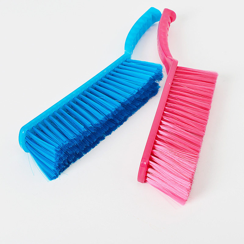 Carpet quilt sofa bed brush dust removal brush brush bristles anti-static PP new material non-slip handle star