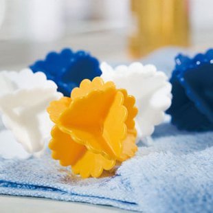 Japan KM washing machine quality magic washing ball to pollute winding machine washing machine clean and fluffy 4 packs