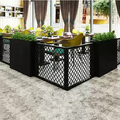 Fence fence Outdoor gardening fence Commercial street greening cafe wrought iron partition fence fence customization