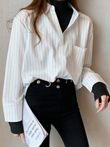 Fake two-piece shirt female design sense niche 2021 autumn and winter New Pop stripes inside overlay wear shirt