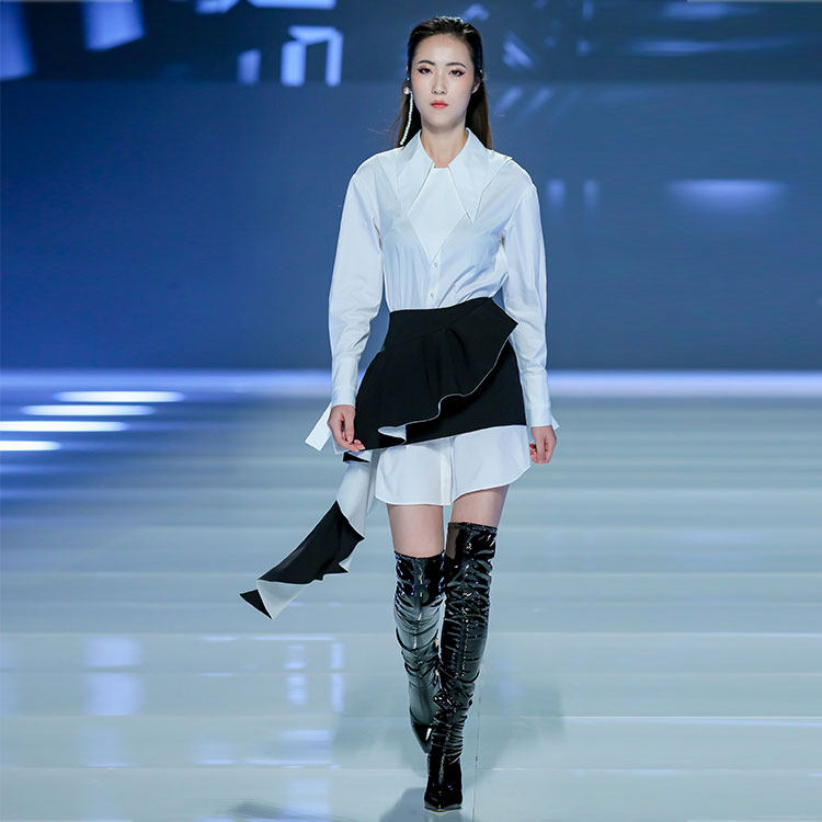 MAGGIE MA Ma Qian original walking show white shirt style foreign dress waist seal black half skirt suit 570D566B