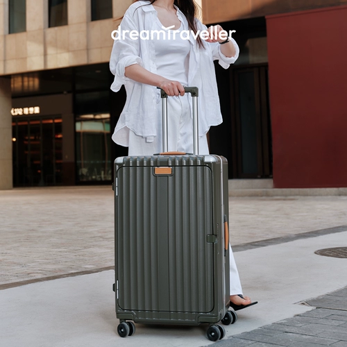 Универсальный вместительный и большой чемодан подходит для мужчин и женщин