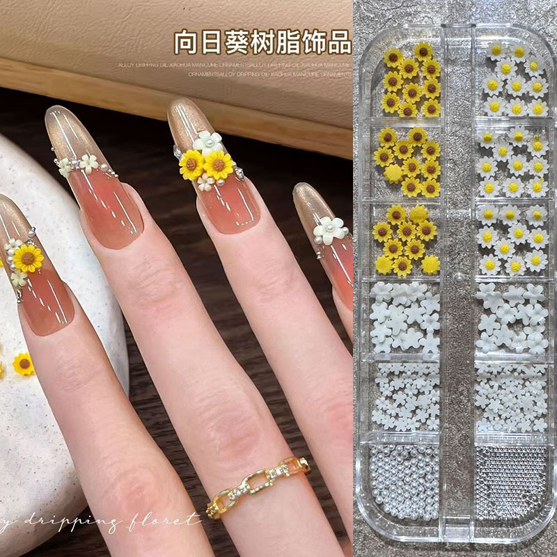 Sunflower Flower Nail Art Accessories, Three-Dimensional Fresh Little Yellow Flowers, DIY Wearable Nail Rhinestones, Fingertip Flower Decoration Accessories