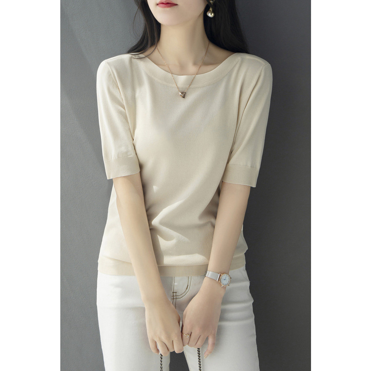 -- Mastered the Morden password -- A D Hepburn short sleeve t-shirt woman 2022 Summer's new loose jacket