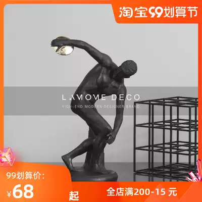 Modern creative sports figure sculpture ornaments throwing discus black white Study Office Home Furnishings