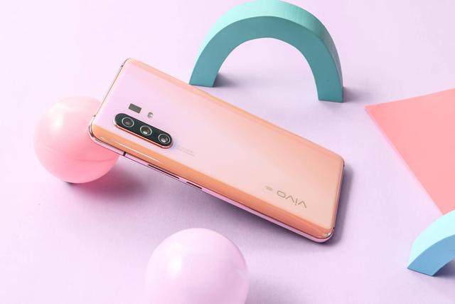 X30 Pro超级变焦让视野飞的更远！