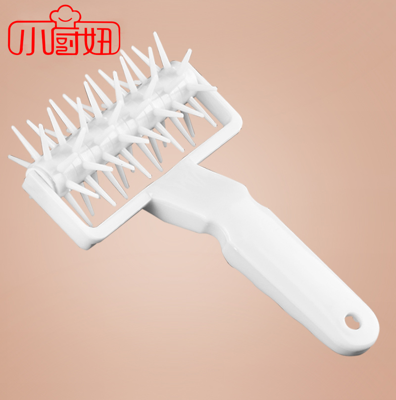 Baking tool Pizza jammer Large plastic roller pizza punch roaster baking needle wheel