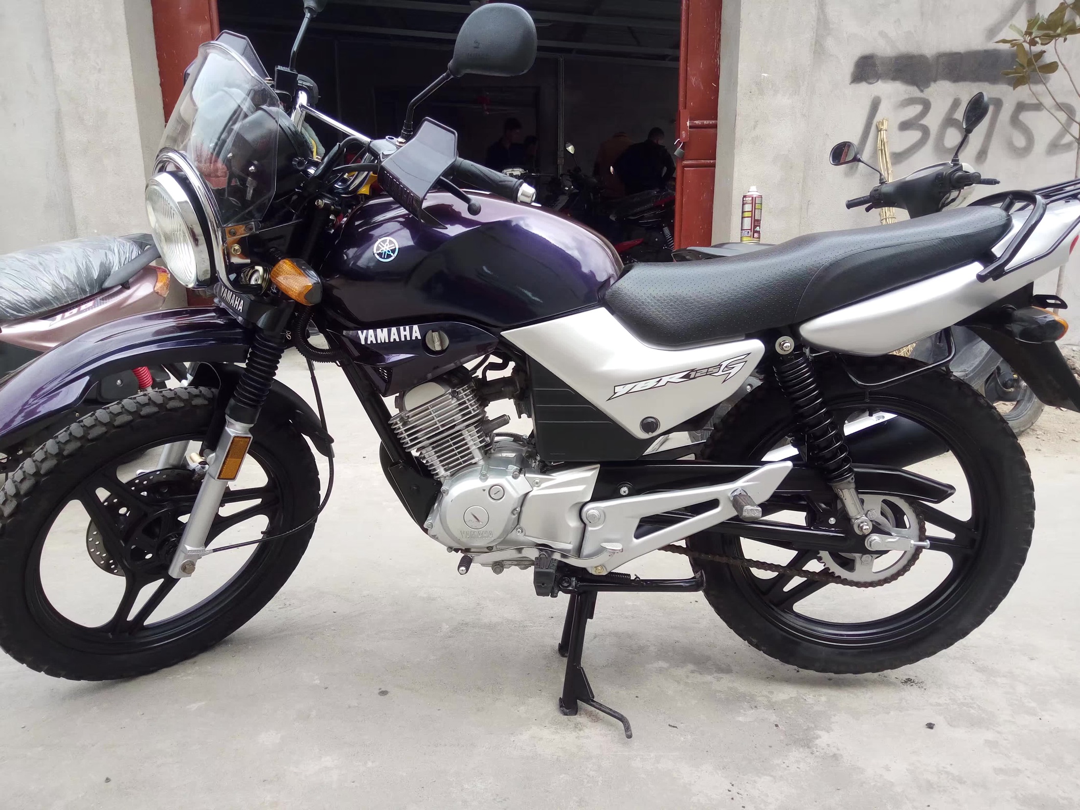 Thứ hai tay ban đầu xây dựng Yamaha k phiên bản của ngày thanh kiếm 125 xe máy hoàn chỉnh xe off-road phiên bản của bầu trời straddle nam chính hãng