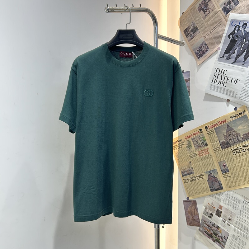 In Stock Gucci Men's 2025 Autumn/Winter Dark Green Double g Embroidered Round Neck Short-Sleeved T-Shirt 796395