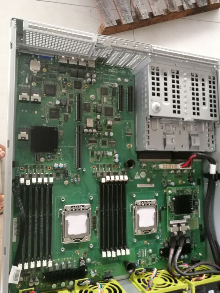 Huawei RH2285V2 32 core 3 5 12 disc bits server quasi-system 16T storage