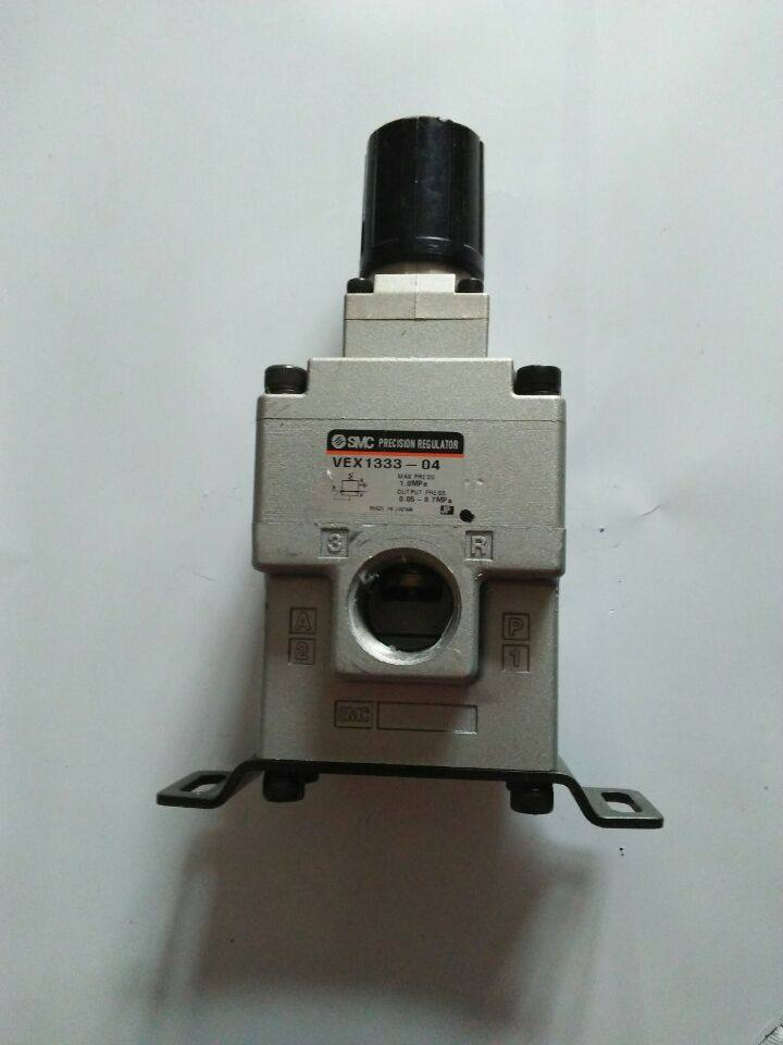 Japan SMC pressure reducing valve VEX1533-06 VEX1333-04 original spot physical shooting