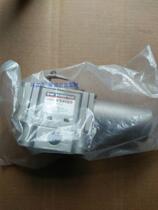 Japan SMC solenoid valve VS4240-065 VS4320-031 original spot
