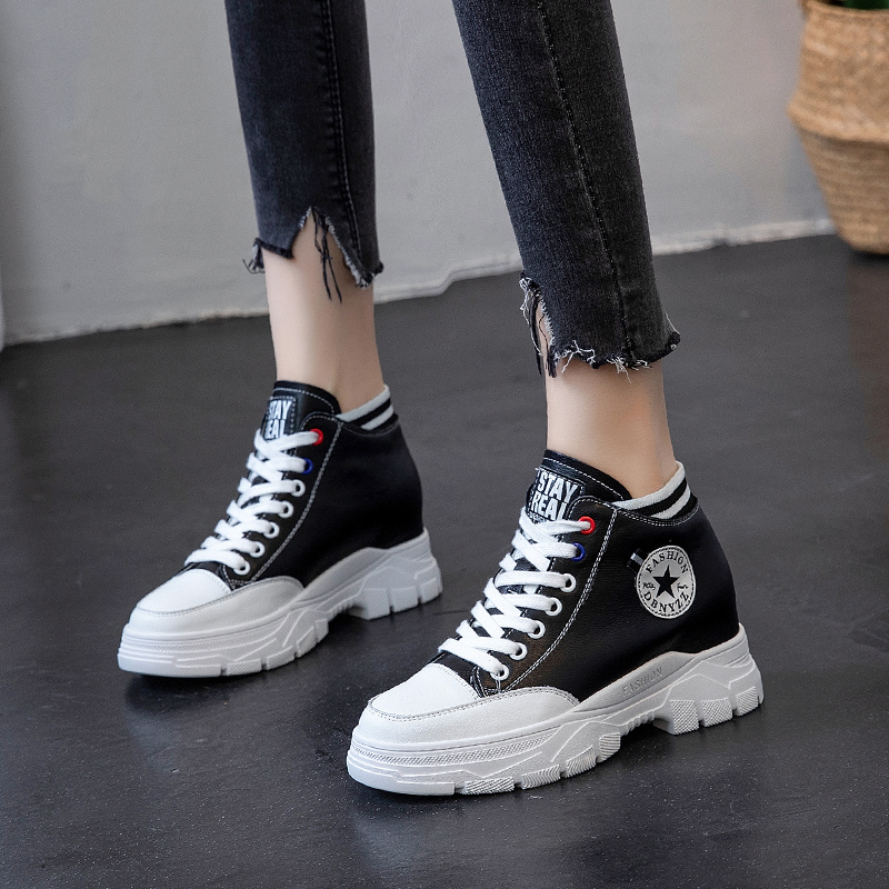 Net red Martin boots woman 2020 new autumn shoes 100 hitch pastry thick bottom inner heightening women's shoes fall small white boot tide