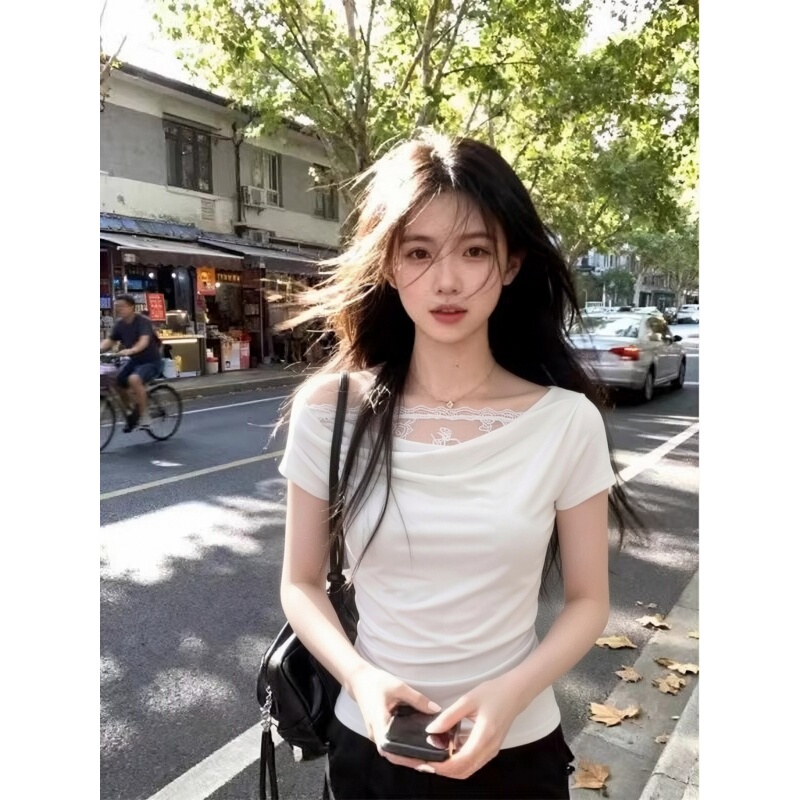 Pure Desire Style White Lace Off-Shoulder Short-Sleeve T-Shirt for Women, Summer Fake Two-Piece Design, Sexy Slim-Fit Short Top