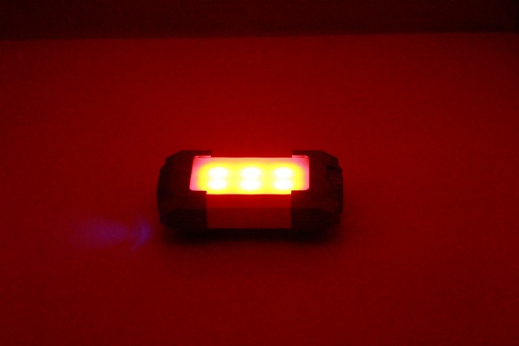Yubao chói ánh sáng ngoài trời cắm trại đèn sạc kho báu lều đèn LED bóng đèn khẩn cấp ánh sáng ngựa ánh sáng cắm trại ánh sáng đèn pin astrolux ft03