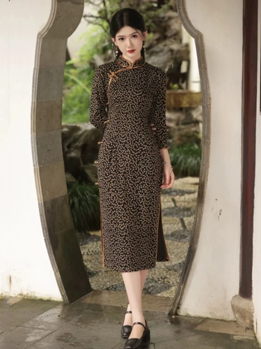 Демисезонное ципао, длина миди, китайский стиль