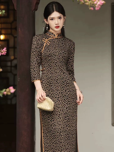 Демисезонное ципао, длина миди, китайский стиль