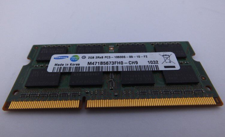 PC3-10600S-09-10-F2 Samsung 2GB DDR3 2RX8 M471B5673FH0-CH9 memory stick