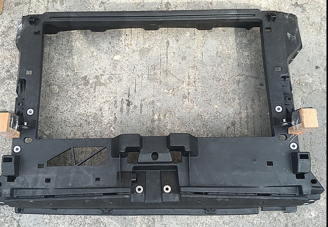 12 13 14 15 years new Santana new Jetta Xin Rui water tank frame gantry front large frame water tank bracket